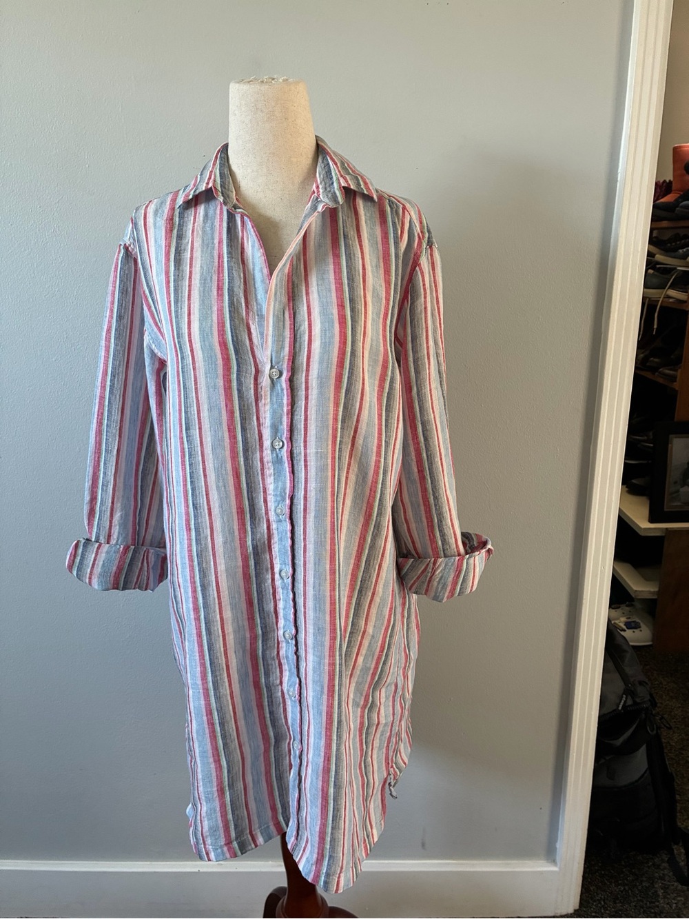 Frank & Eileen dusty pink and pale linen midi shirt dress. Size can